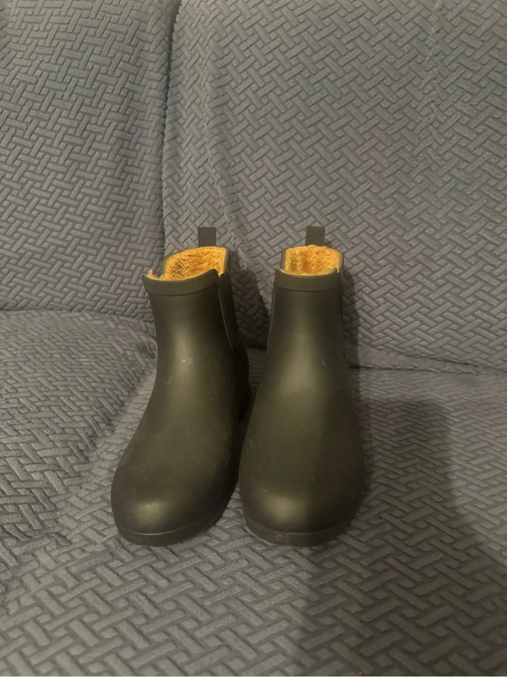 Chooka Black Matte Rubber Rain Boots with Faux Fur Lining